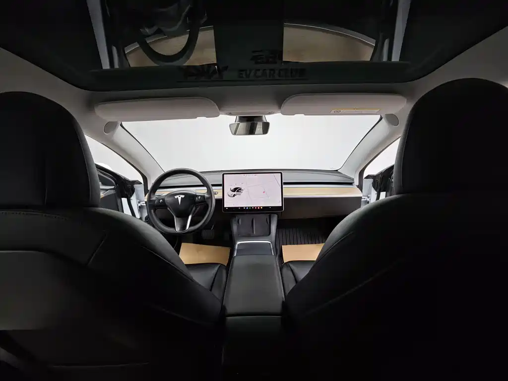 Tesla Model 3 — миниатюра 19