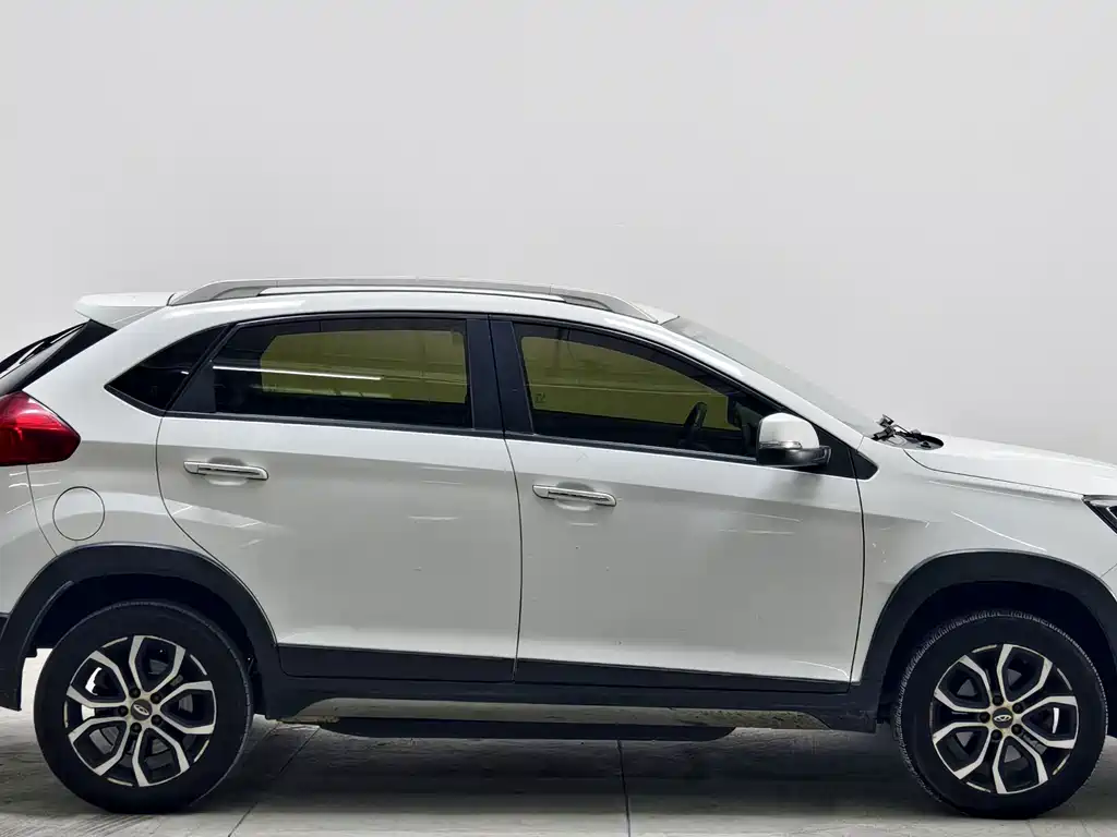 Chery New Energy Tiggo 3xe — миниатюра 8