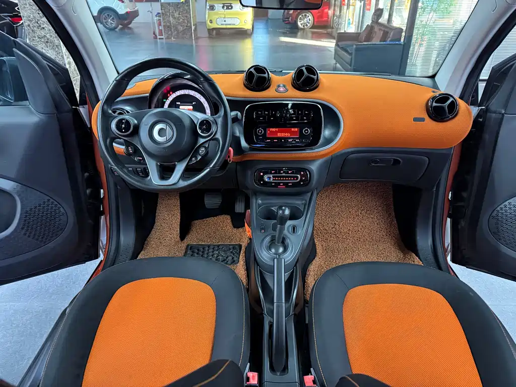 smart Smart Fortwo — миниатюра 12