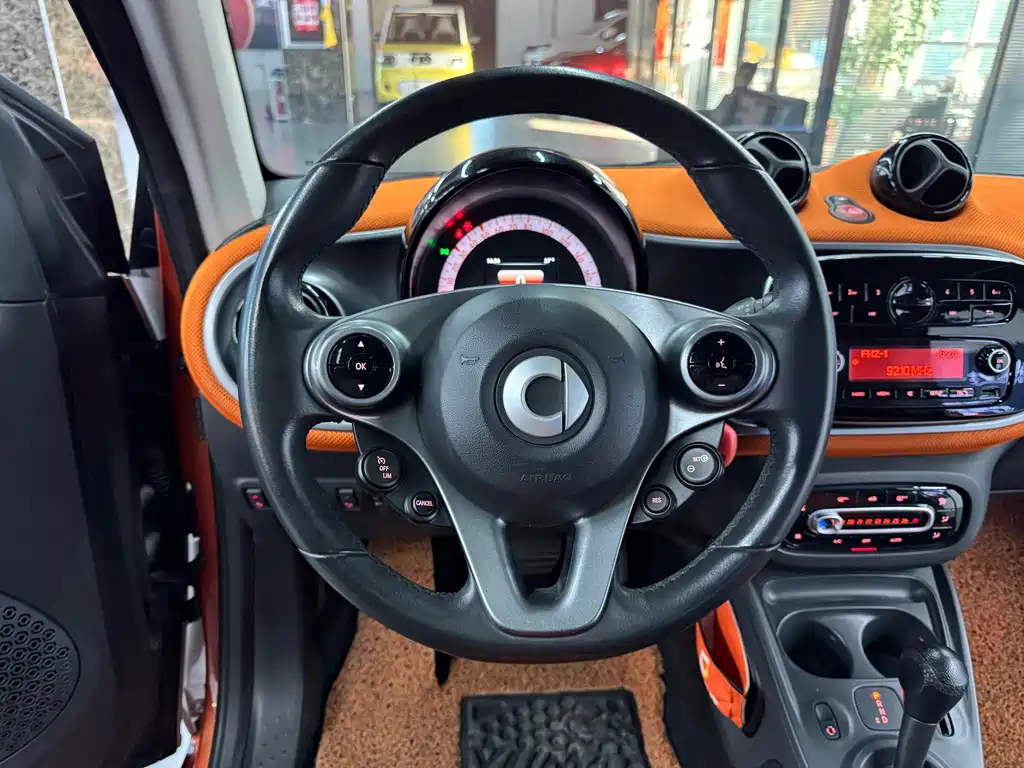 smart Smart Fortwo — миниатюра 13