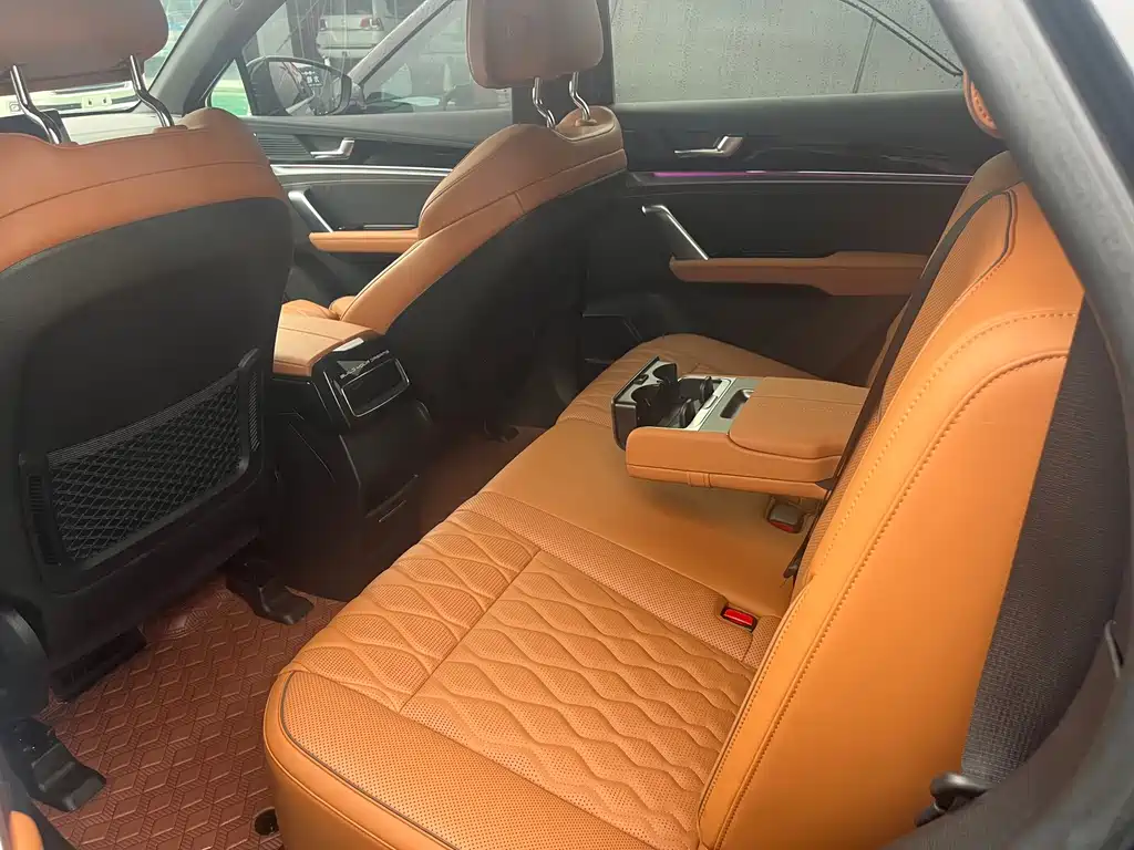 BYD Tang New Energy — миниатюра 5