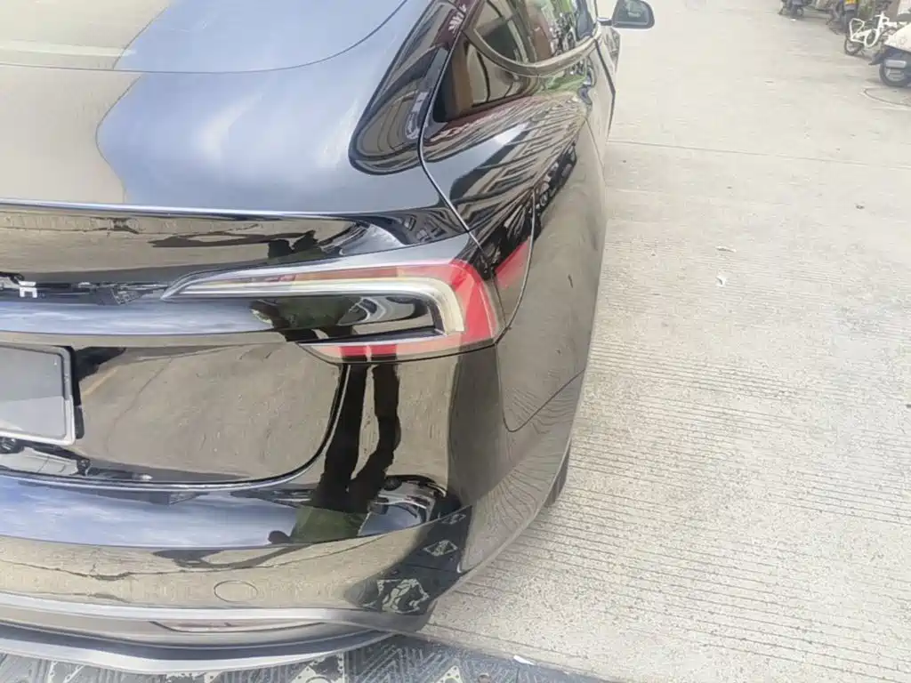 Tesla Model 3 — миниатюра 8