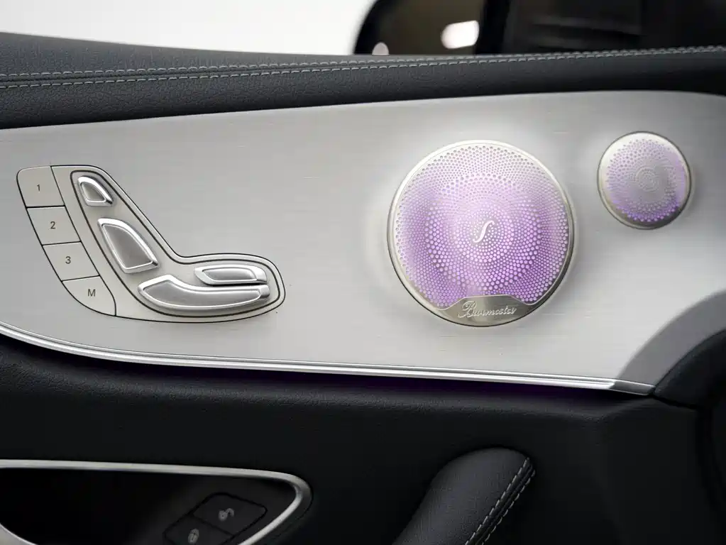Mercedes-Benz E-Class (Import) — миниатюра 11