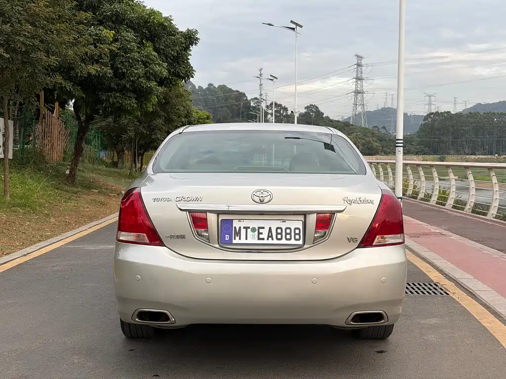 Toyota Crown 2010 3.0L Royal Saloon