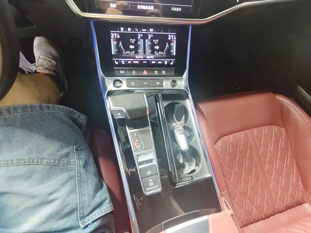 Audi A7L — миниатюра 8