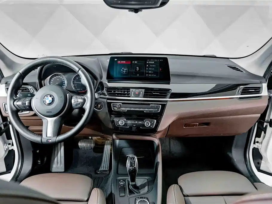 BMW X1 — миниатюра 10
