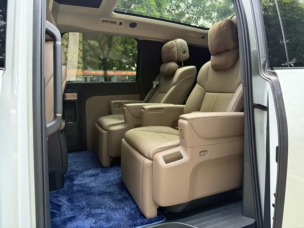 Li Auto Li MEGA — миниатюра 18