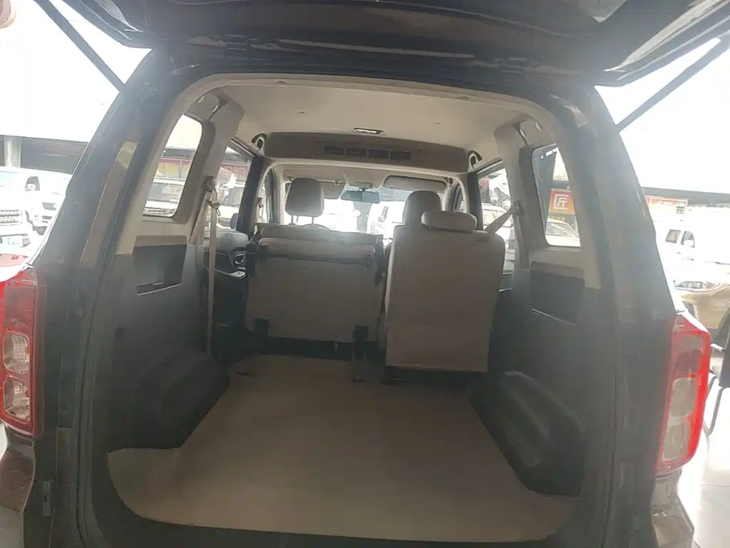 Wuling Hongguang — миниатюра 19