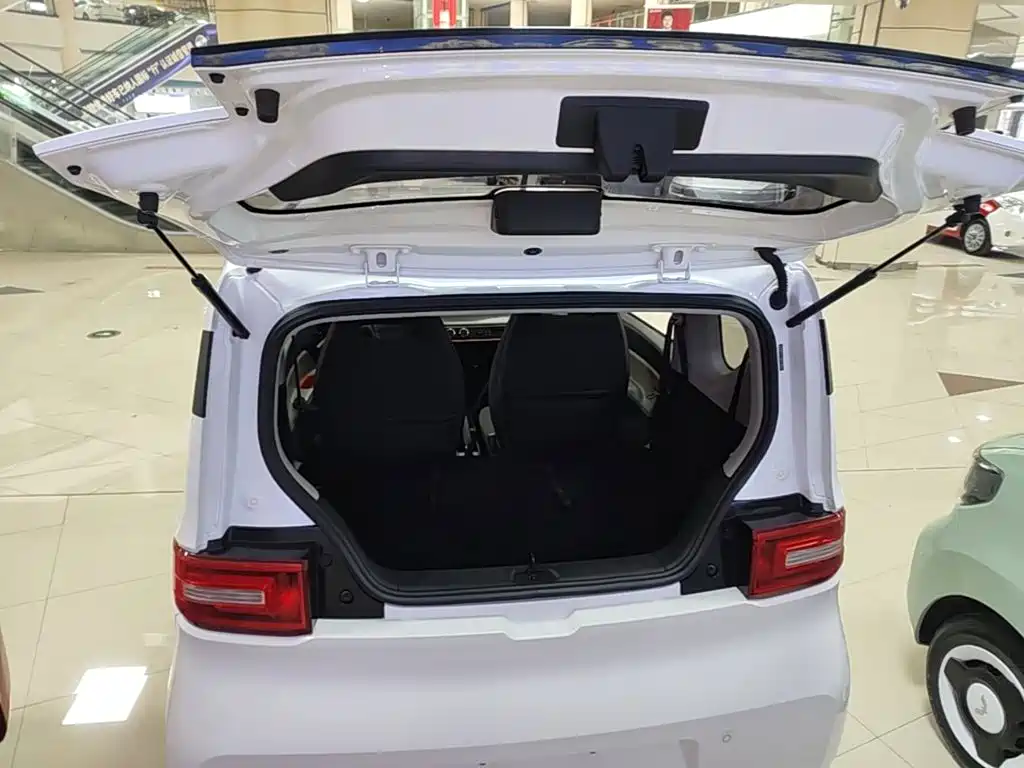 Wuling MINIEV — миниатюра 19
