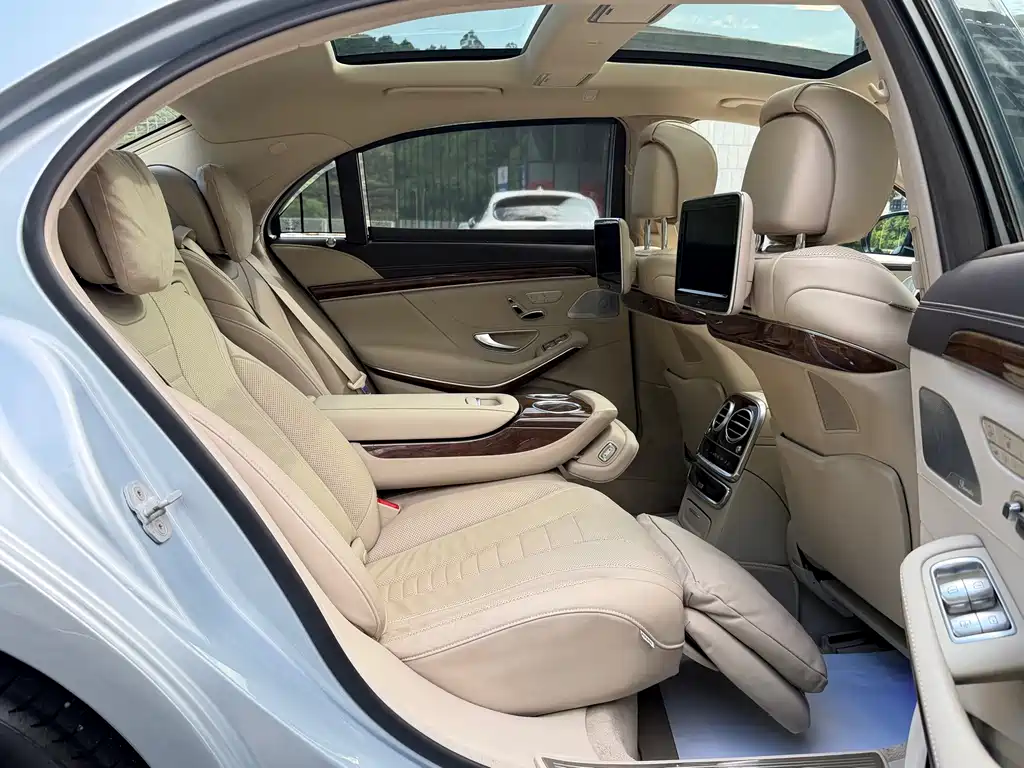 Mercedes-Benz S-Class — миниатюра 13