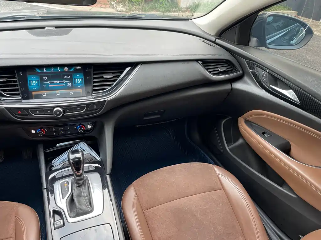 Buick Regal — миниатюра 14