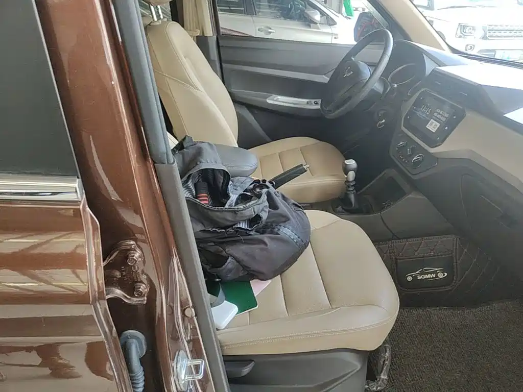 Wuling Hongguang — миниатюра 25