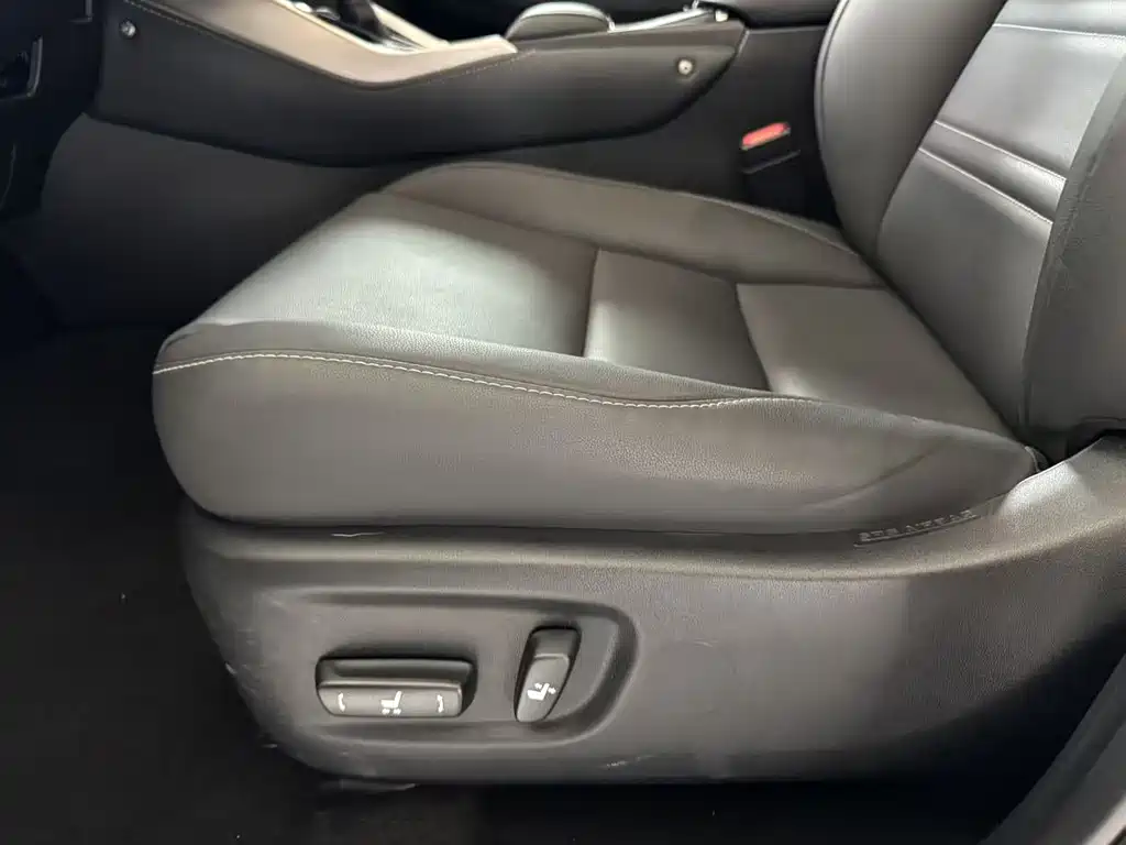 Lexus NX — миниатюра 19