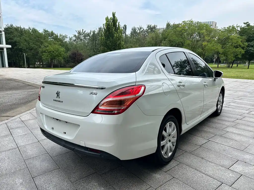 Peugeot 308 — миниатюра 4