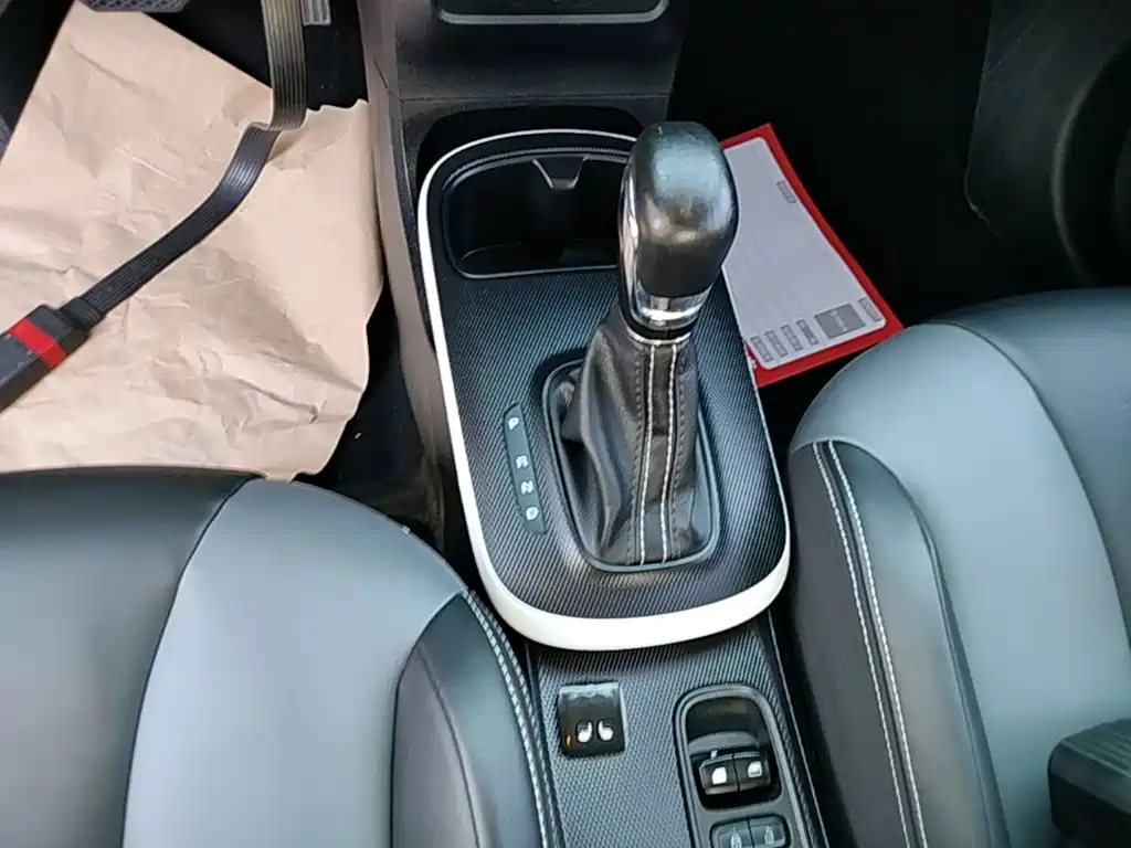 Roewe Clever — миниатюра 14