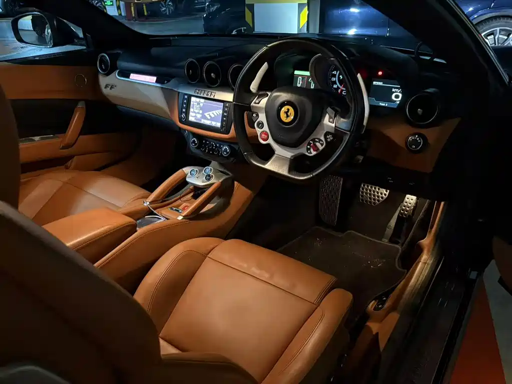 Ferrari FF — миниатюра 4