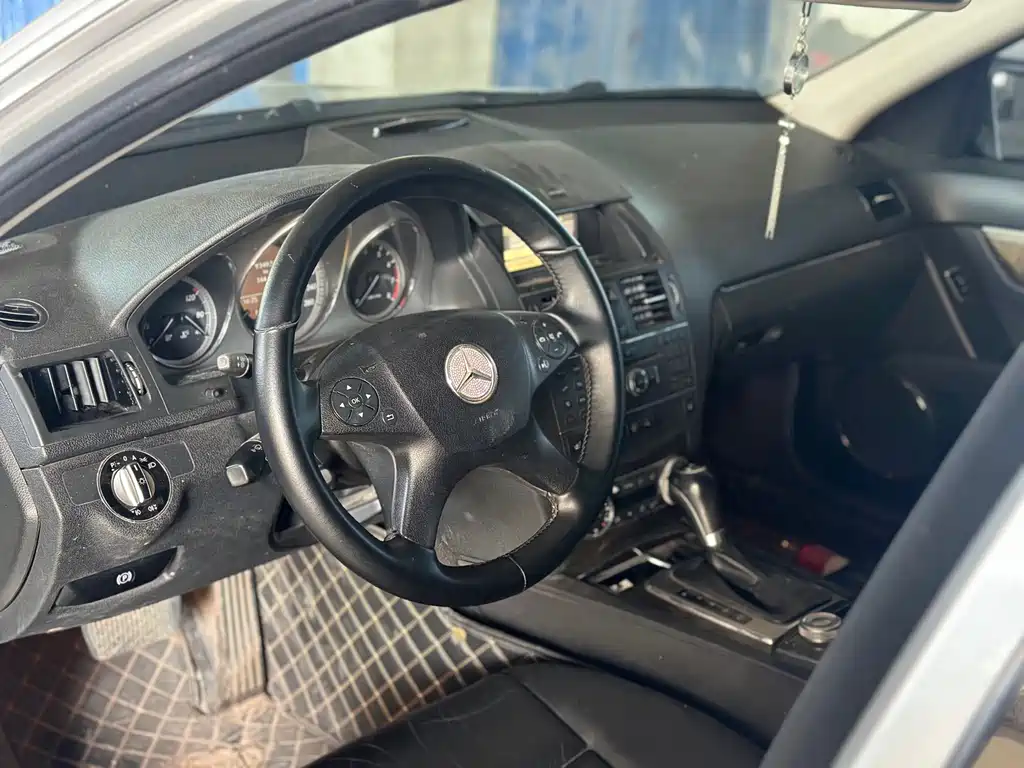 Mercedes-Benz C-Class — миниатюра 5