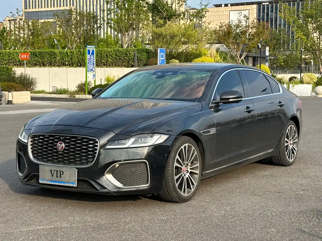 Jaguar XFL