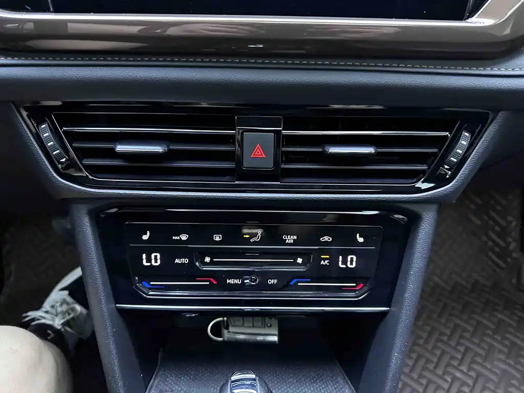 Volkswagen Tharu — миниатюра 16