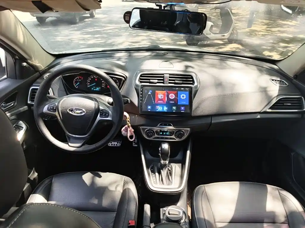 Ford Escort — миниатюра 10