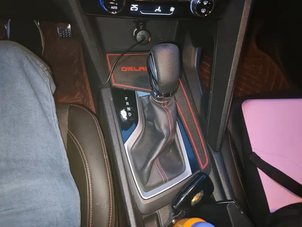Chevrolet Volando — миниатюра 7
