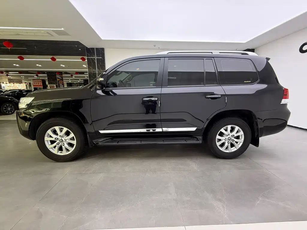 Toyota Land Cruiser — миниатюра 10