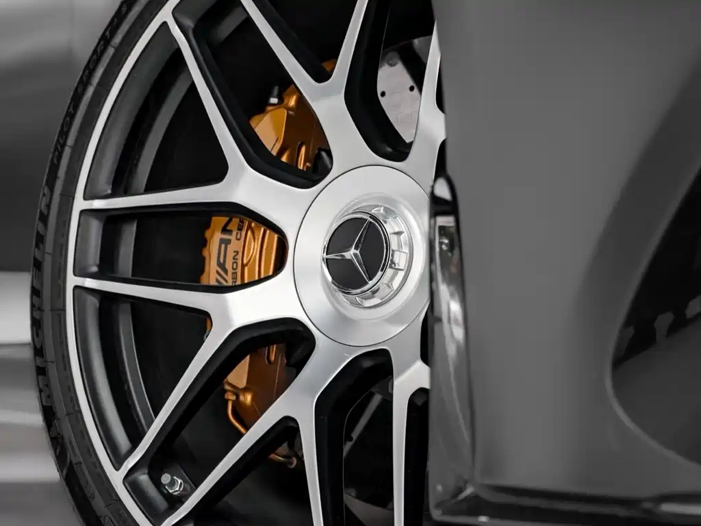 Mercedes-Benz AMG GT — миниатюра 11