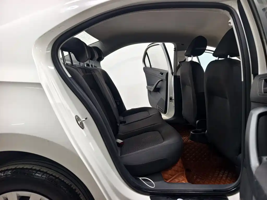 Volkswagen Santana — миниатюра 15