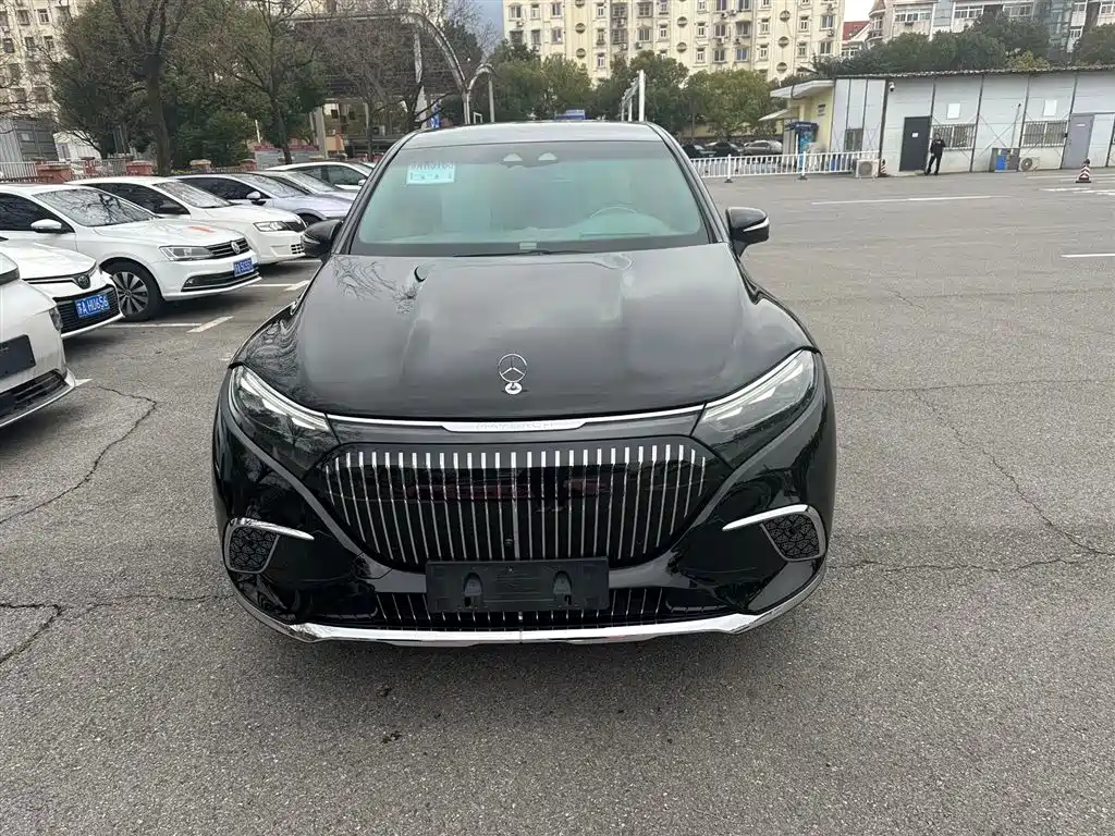 Mercedes-Benz EQS SUV 2025