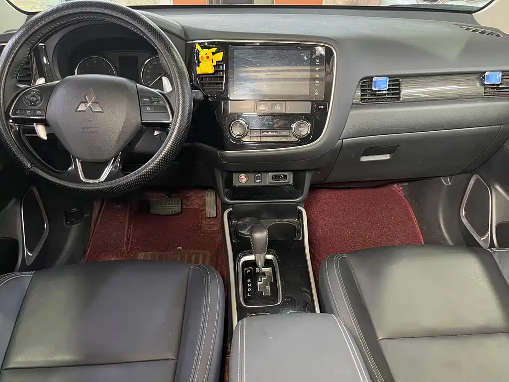 Mitsubishi Outlander — миниатюра 9