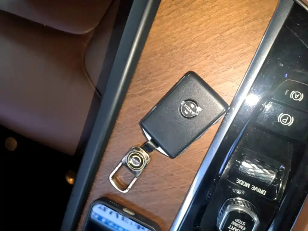 Volvo S90 — миниатюра 9