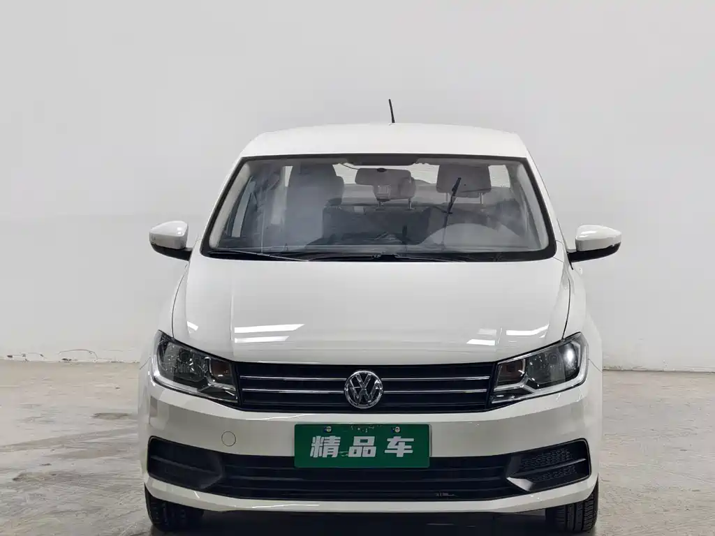 Volkswagen Santana — миниатюра 2