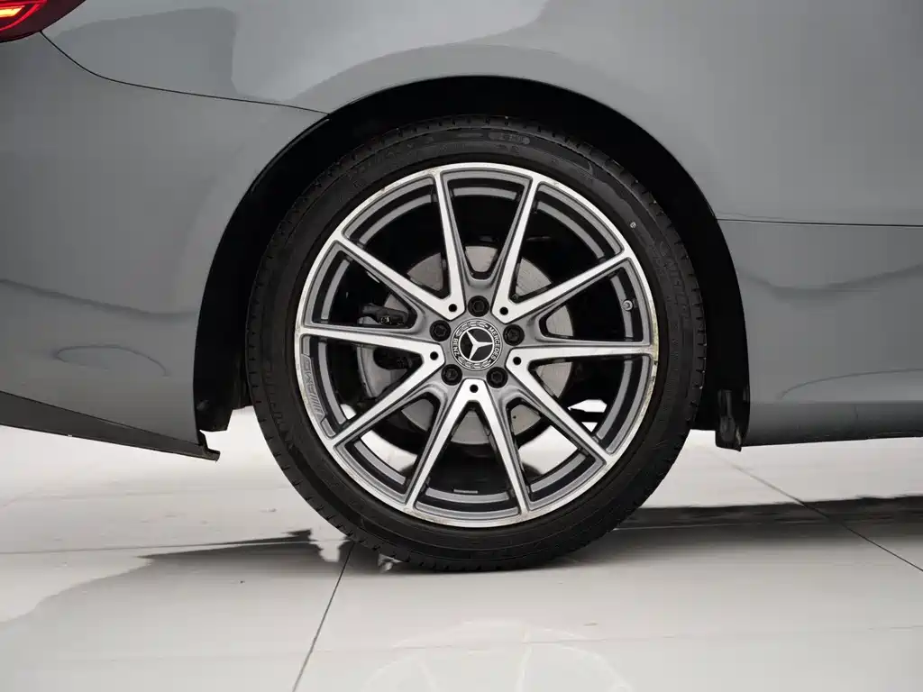 Mercedes-Benz E-Class (Import) — миниатюра 24