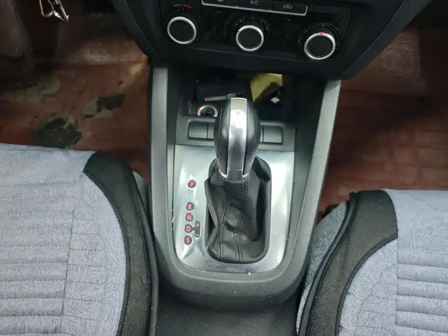 Volkswagen Sagitar — миниатюра 16