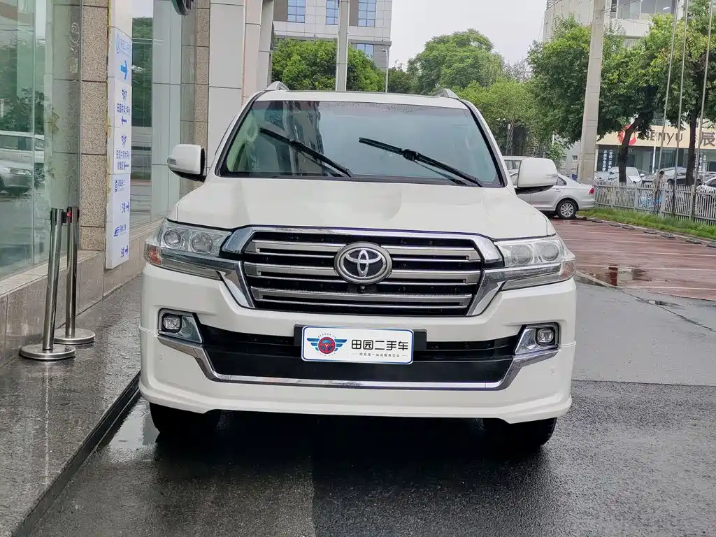 Toyota Land Cruiser — миниатюра 2