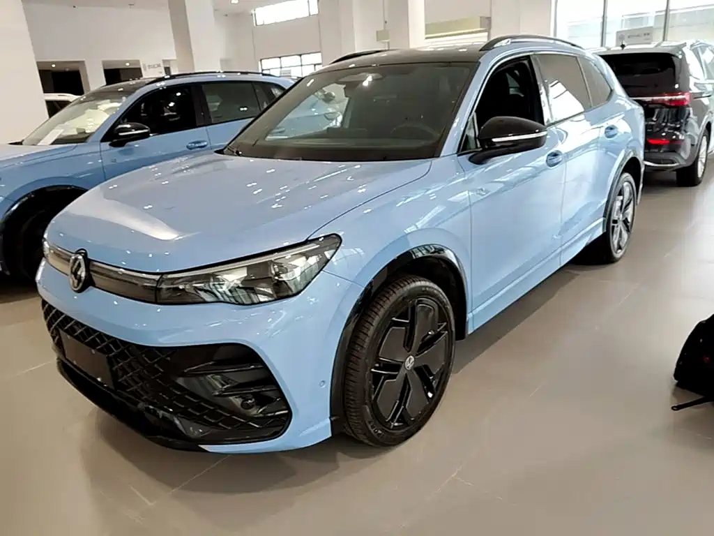 Volkswagen Tiguan L — миниатюра 2