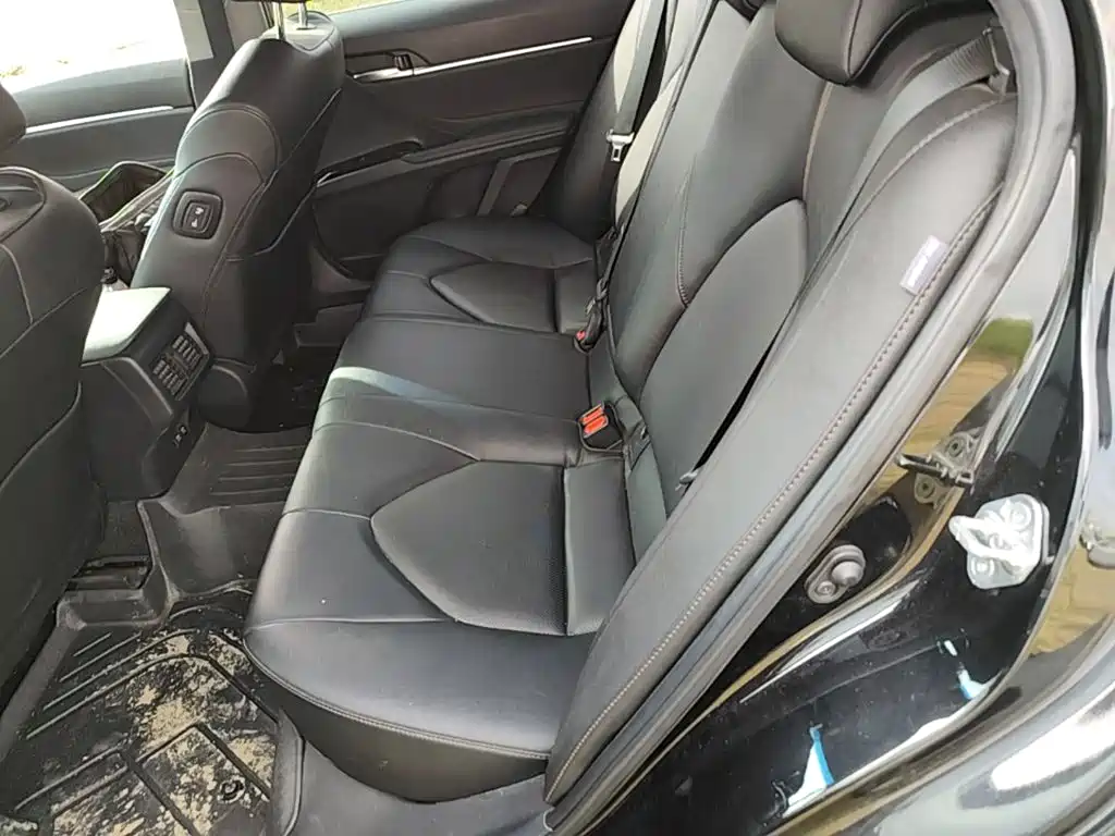 Toyota Camry — миниатюра 22