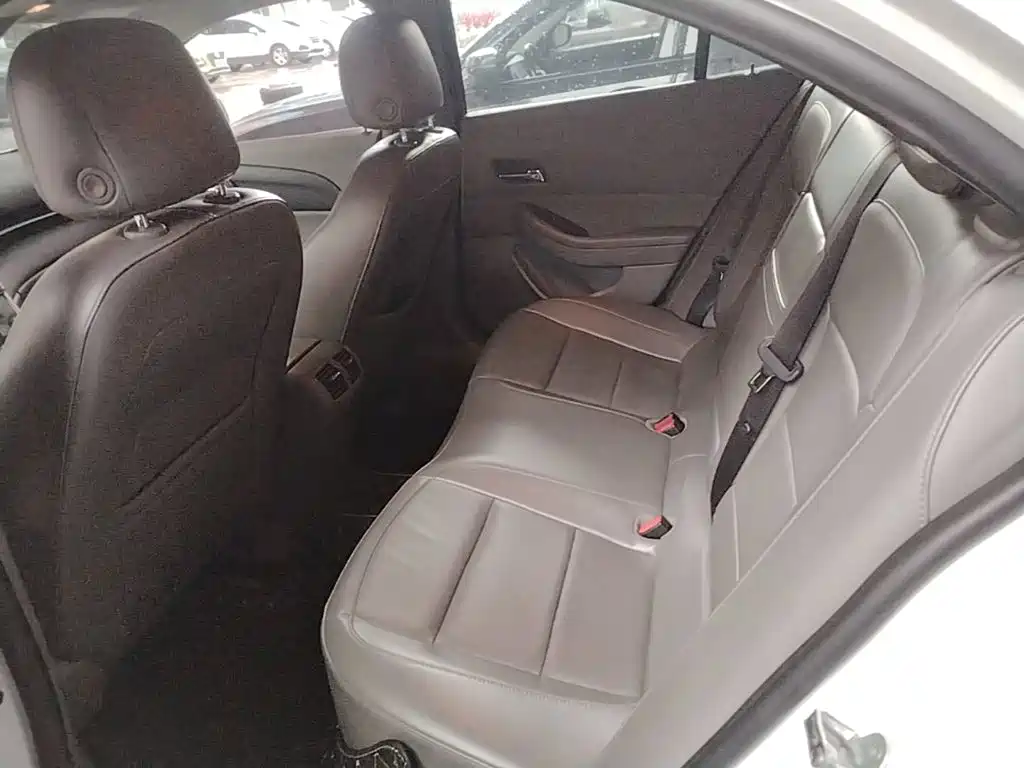 Chevrolet Malibu — миниатюра 17