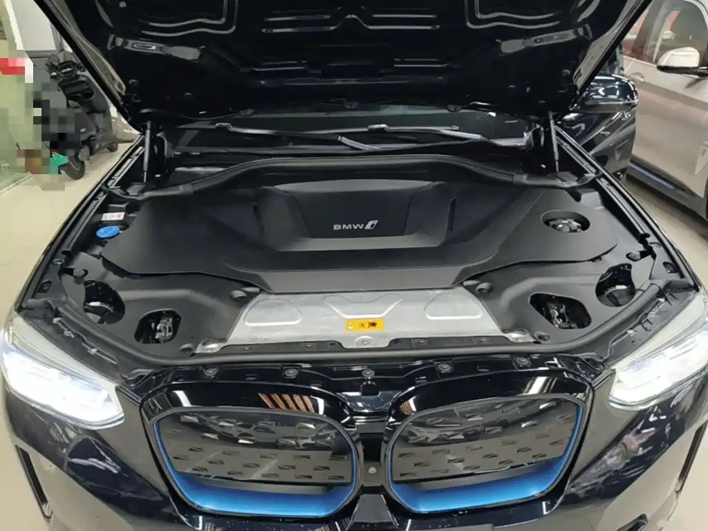 BMW iX3 — миниатюра 20