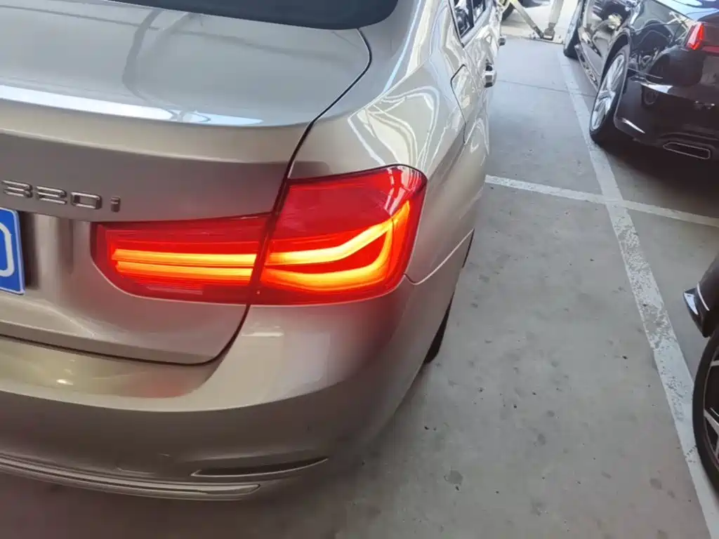 BMW 3 Series — миниатюра 8