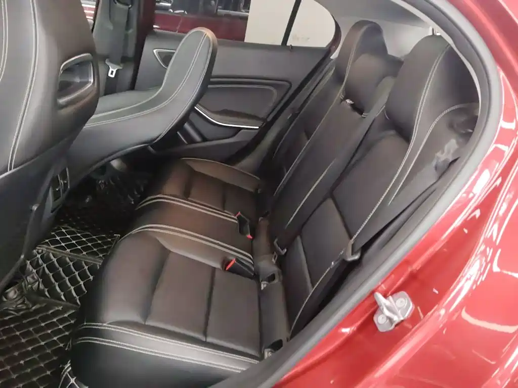 Mercedes-Benz GLA — миниатюра 17