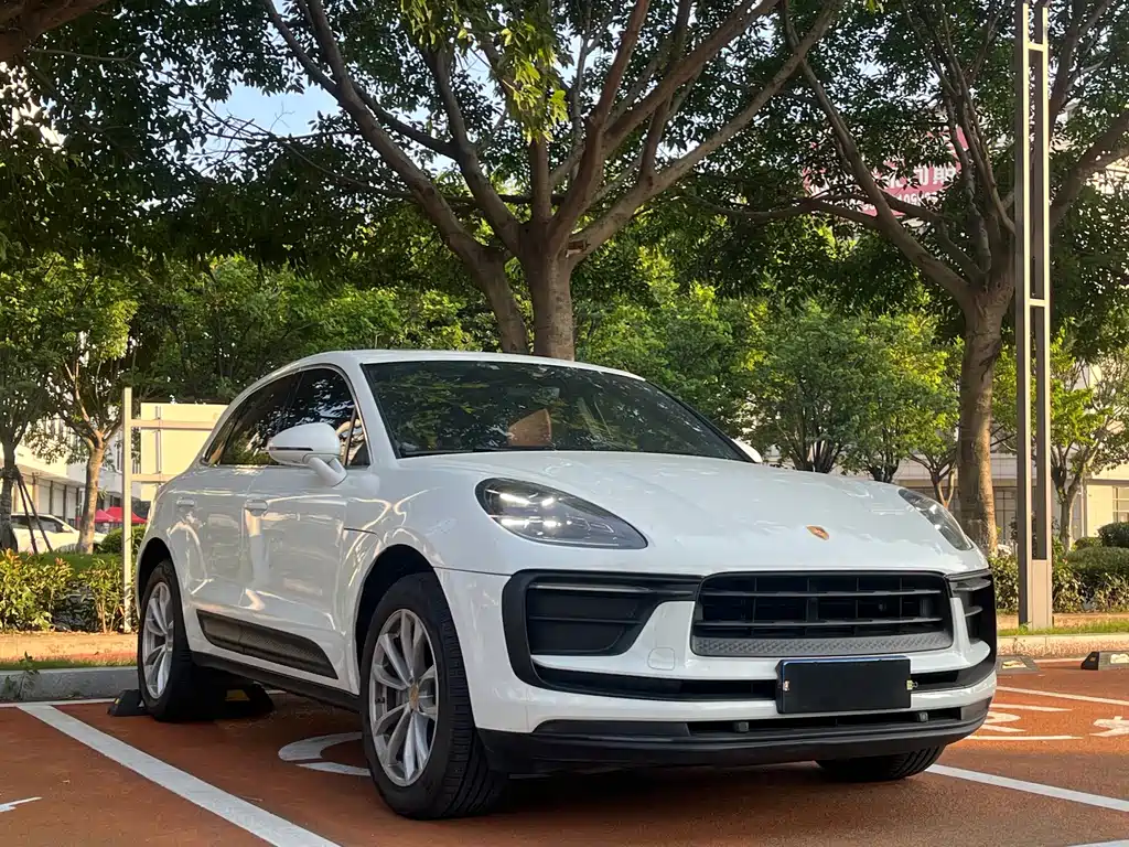 Porsche Macan — миниатюра 3