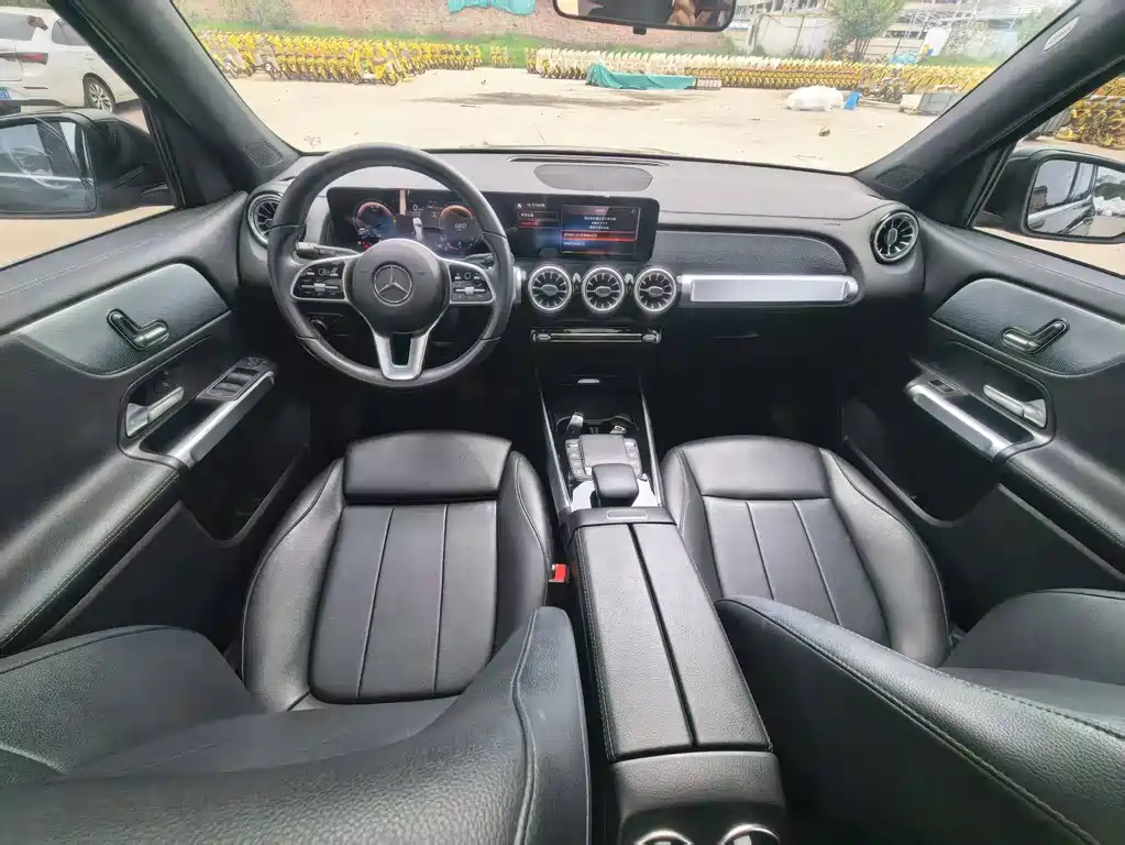 Mercedes-Benz GLB — миниатюра 4
