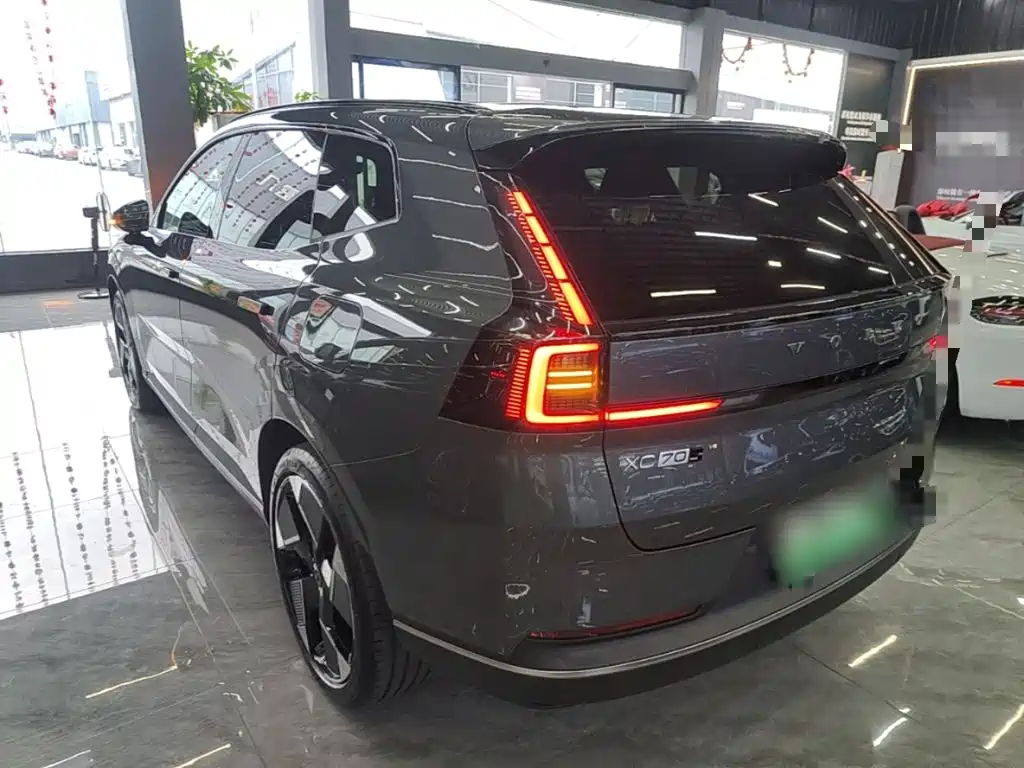 Volvo гибрид Volvo XC70 plug-in — миниатюра 5