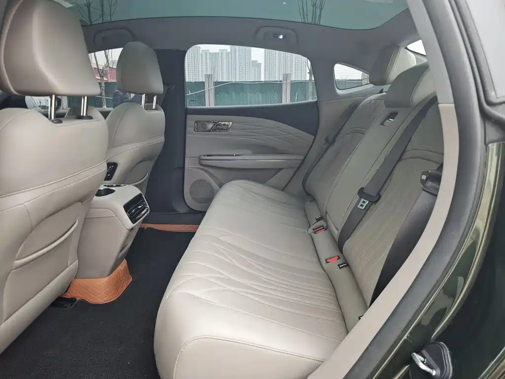 GEELY GALAXY GALAXY SPARKLE 8