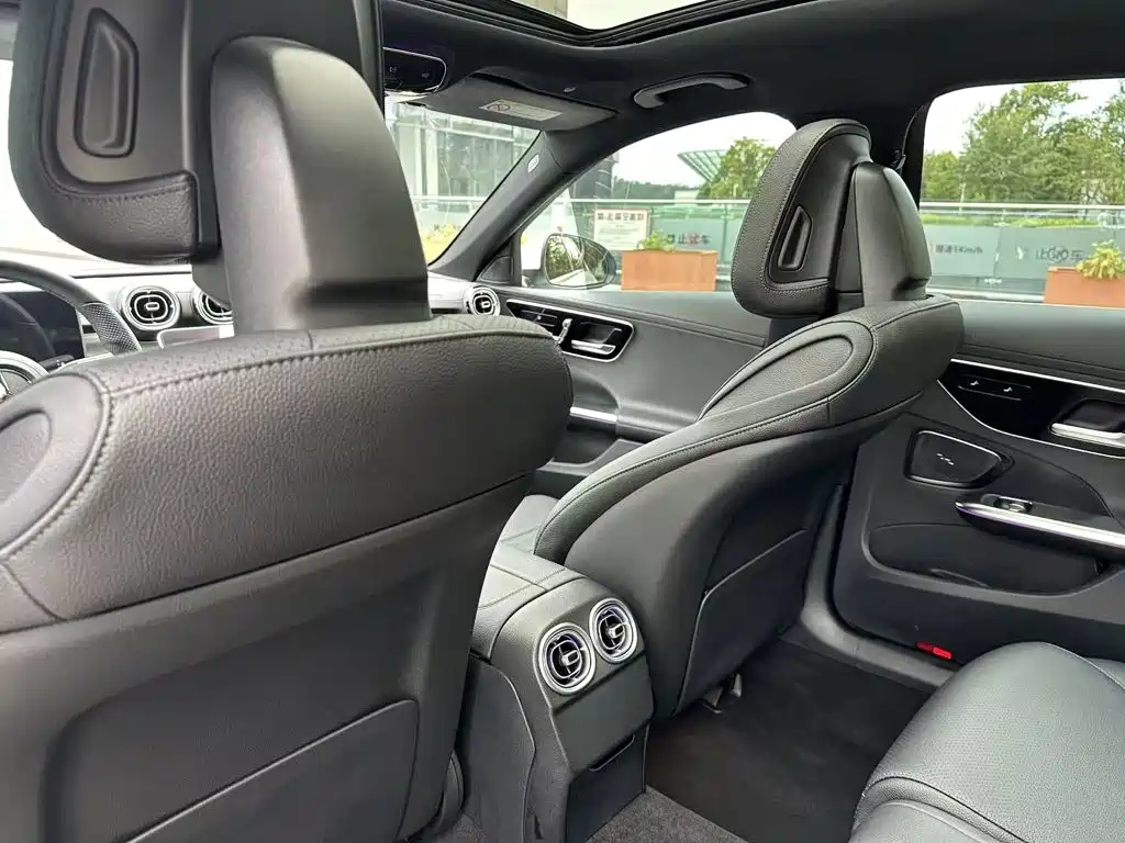 Mercedes-Benz C-Class — миниатюра 20