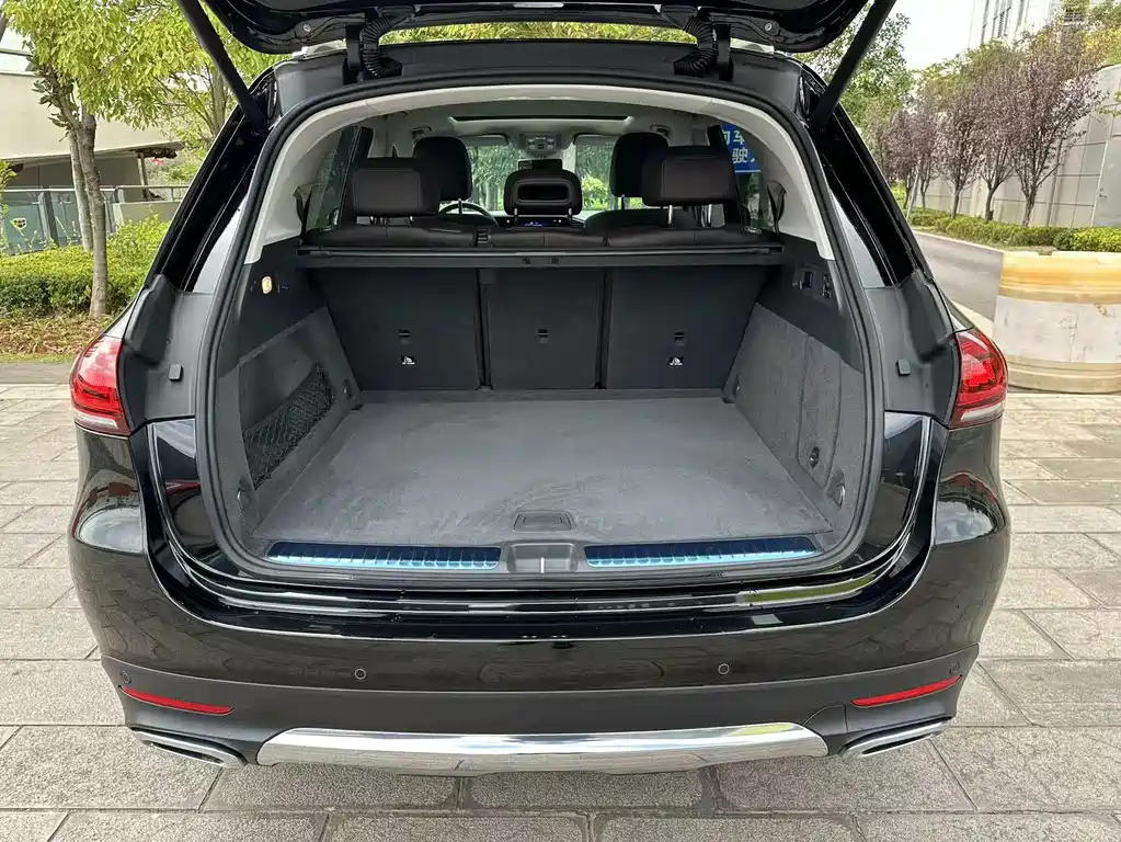 Mercedes-Benz GLE (Import) — миниатюра 40