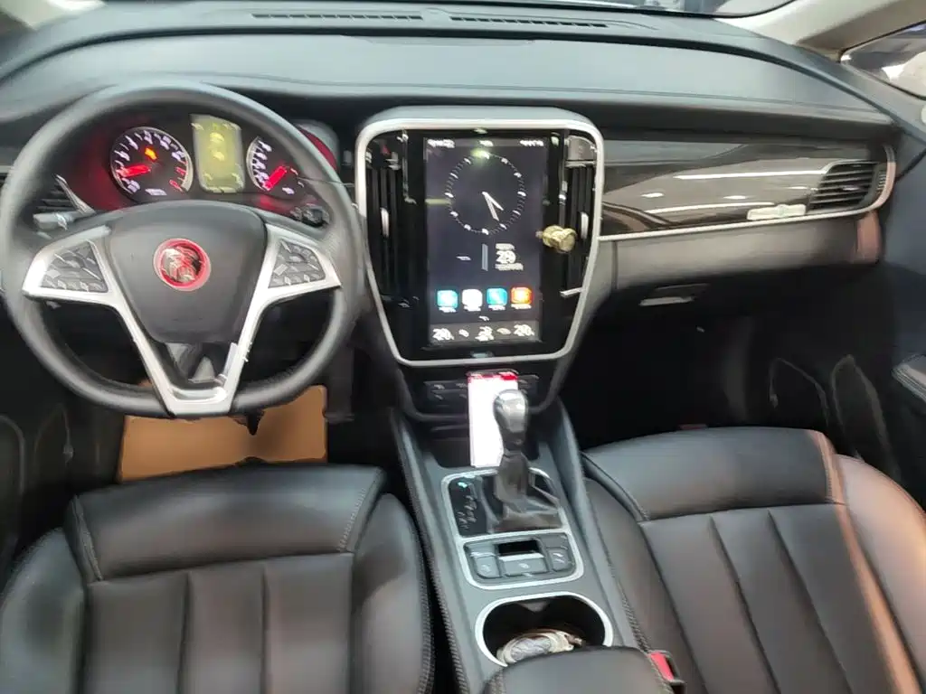 BYD MAX — миниатюра 10