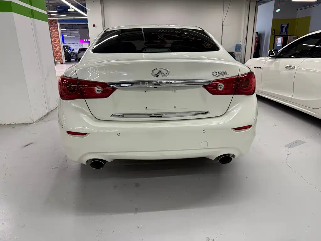 INFINITI Q50L