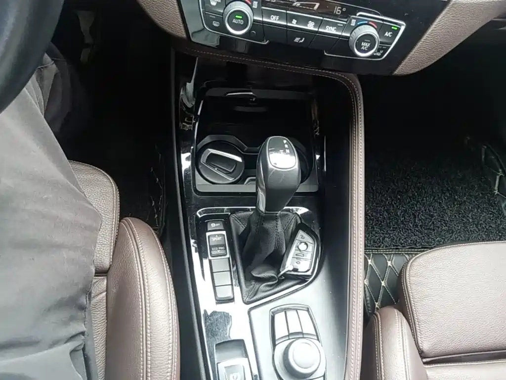 BMW X1 — миниатюра 10